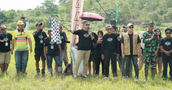 Wakil Bupati Barru Abustan A Bintang Buka Congko Cup II, Dorong Lomba Taxi Gabah Jadi Agenda Tahunan
