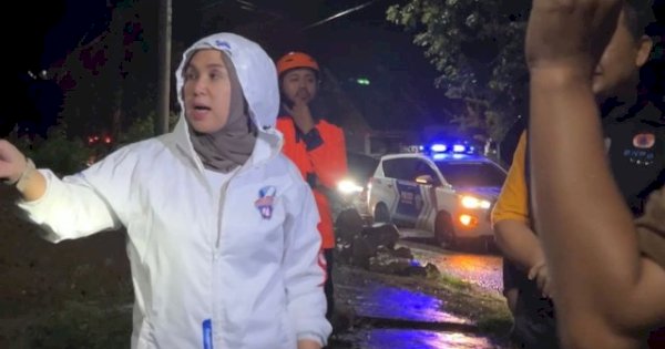 Bupati Barru Tinjau Langsung Lokasi Banjir, Pastikan Jalur Trans Sulawesi Aman