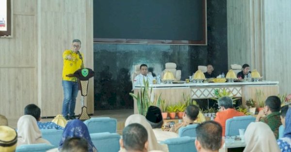 Wabup Barru Abustan A. Bintang Buka Musyawarah Mappalili, Tekankan Pentingnya Kejujuran dan Sinergi Petani
