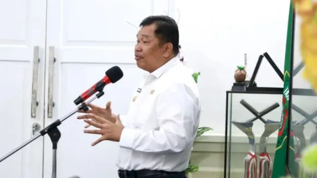 Bupati Takalar Serahkan Bantuan Rp1,1 Miliar untuk Parpol