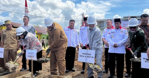 Menteri Desa Letakkan Batu Pertama Kopdes di Maros