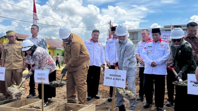 Menteri Desa Letakkan Batu Pertama Kopdes di Maros