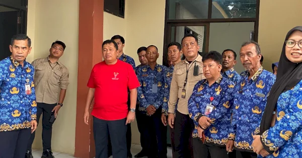 Bupati Takalar Sidak Dinas DLHP dan Cek Perlengkapan serta Kesiapan Personil