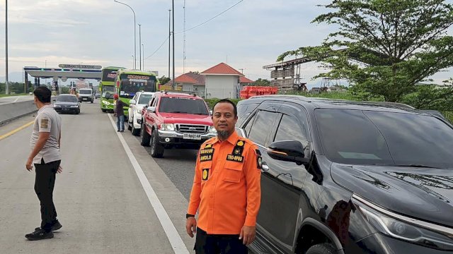 Gubernur Sulsel Turun Langsung Salurkan Bantuan untuk Korban Banjir di Aceh Tamiang