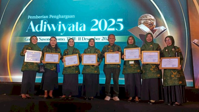 Makassar Borong Penghargaan Adiwiyata 2025, 10 Sekolah Raih Prestasi Nasional