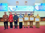 Wagub Sulsel Terima Penghargaan BKKBN atas Dukungan Bangga Kencana