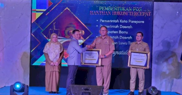 Tahun Pertama Kepemimpinan Andi Ina-Abustan, Barru Raih Penghargaan Posbakum Tercepat Kedua