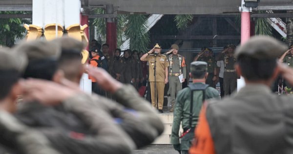 Jelang Nataru, Gubernur Sulsel Pimpin Apel Kesiapsiagaan dan Lepas Rombongan Pemudik Gratis