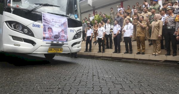 Gubernur Sulsel Pimpin Apel Kesiapsiagaan Jelang Akhir Tahun dan Lepas Pemudik Gratis