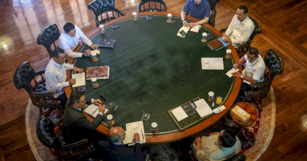 Kumpulkan Menteri di Hambalang, Prabowo Bahas Kampung Haji Hingga Percepatan Pemulihan Sumatra