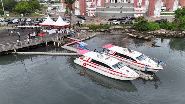 Perkuat Pemerataan Layanan Kesehatan di Pulau-pulau, Gubernur Sulsel Luncurkan Klinik Terapung