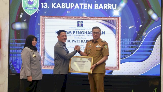Barru Raih Penghargaan Nasional atas Pembentukan 55 Pos Bantuan Hukum