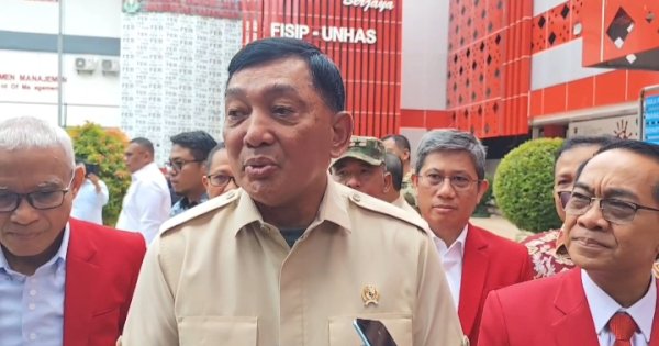 Beri Kuliah Umum di Unhas, Menhan Sjafrie Dorong Generasi Muda Mampu Ambil Risiko dan Loyal Kepada Pancasila