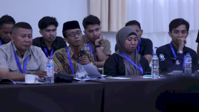 DLH Makassar Tingkatkan Kapasitas Layanan Publik Lewat Bimtek Kehumasan