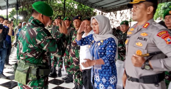 Di Bawah Guyuran Hujan, Bupati Barru Andi Ina Hadiri Langsung Hari Juang Infanteri TNI ke 77 di Makassar
