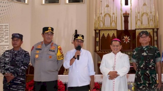 Gubernur, Kapolda, dan Wali Kota Pantau Misa Natal 2025 di Makassar, Pastikan Kondisi Kondusif&nbsp;