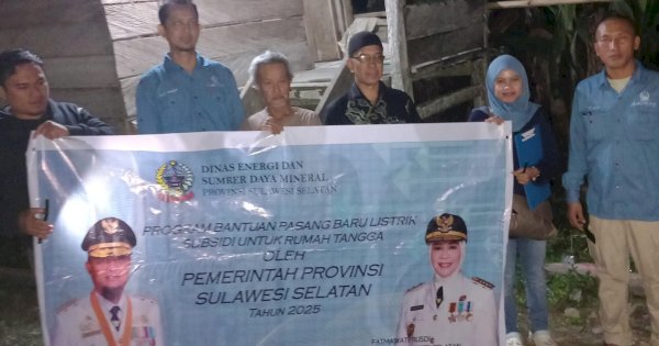 Pemprov Sulsel Salurkan Bantuan Listrik BPBL dan LTSHE bagi Masyarakat Tidak Mampu dan Wilayah Terpencil
