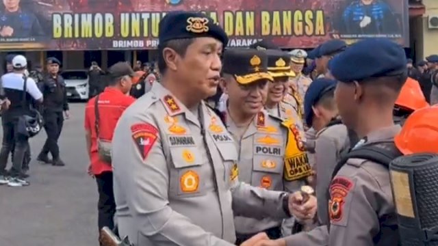 Bantu Penanganan Bencana, Brimob Polda Sulsel Dikirim ke Aceh