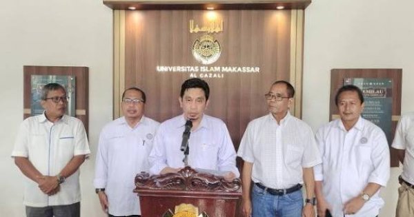 Dosen Makassar yang Ludahi Kasir Dipecat dari Kampus