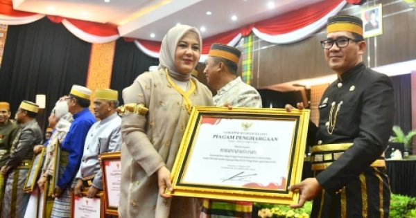 Pemkot Parepare Raih Dua Penghargaan Sekaligus dari Pemprov Sulsel