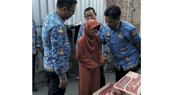 Pemkot Parepare Salurkan 161 Paket Sembako untuk Lansia, Sekda: Bentuk Nyata Perhatian Pemerintah