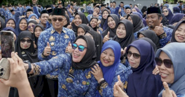 Bupati Barru Apresiasi Petugas Upacara dan ASN Berprestasi pada HUT ke-54 KORPRI