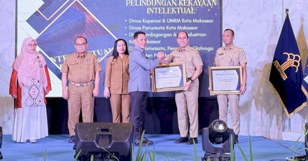 Dispar Makassar Sabet Penghargaan dari Kanwil Kemenkum Sulsel