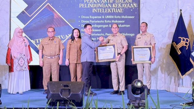 Dispar Makassar Sabet Penghargaan dari Kanwil Kemenkum Sulsel