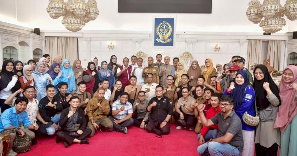 Gubernur Sulsel Lepas 100 Nakes dan Tambahan Rp1 Miliar untuk Bantuan ke Aceh Tamiang