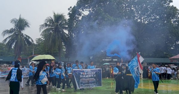 Hujan Tak Ganggu Semangat Siswa UPT SMAN 3 Takalar Pada Pembukaan Porseni 2025-2026