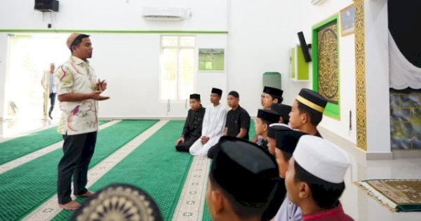 Wali Kota Tasming Hamid Tinjau Program Religi Murid SD-SMP di Masjid Nurul Mukhlisin Parepare