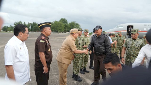 Menhan RI Tiba di Makassar untuk Ziarah ke Makam Jenderal M Yusuf, Disambut Wali Kota Munafri