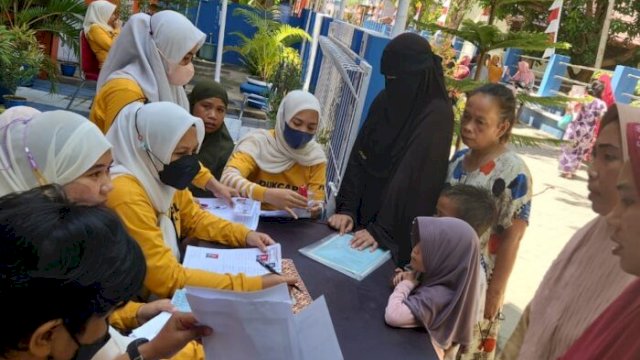 Disdukcapil Makassar Permudah Warga Pulau Barrang Lompo Buat KTP dan Akta