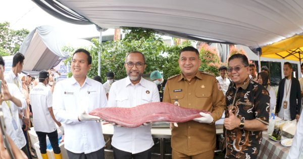 Perkuat Hilirisasi Komoditas Laut, Wali Kota Munafri Lepas Ekspor Perdana Gurita ke Jepang