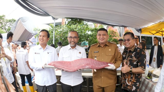 Perkuat Hilirisasi Komoditas Laut, Wali Kota Munafri Lepas Ekspor Perdana Gurita ke Jepang