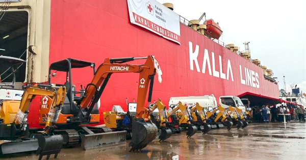 PMI Lepas Kapal Kemanusiaan Gelombang 2 Untuk Sumatera dan Aceh