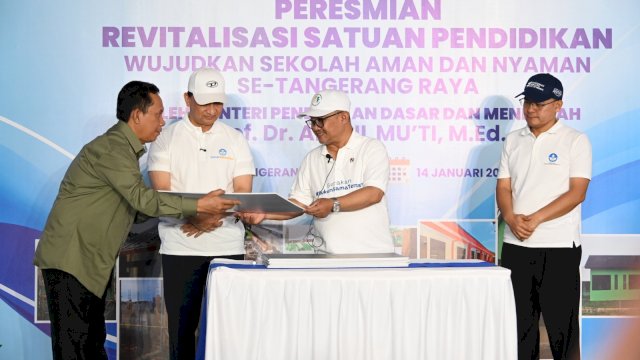 Revitalisasi Rampung, Mendikdasmen Resmikan 100 Sekolah di Tangerang Raya