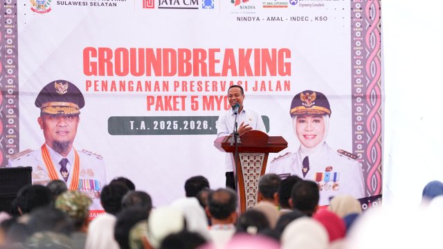 Gubernur Sulsel Ground Breaking Jalan Paket 5 MYP Rp383 Miliar di Poros Tanabatue-Palattae Bone