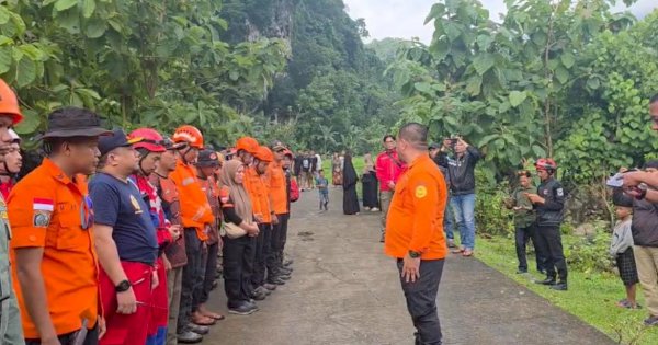 Pencarian Pesawat ATR 42-500 Diperluas, Tim SAR Sisir Lereng Gunung Bulusaraung