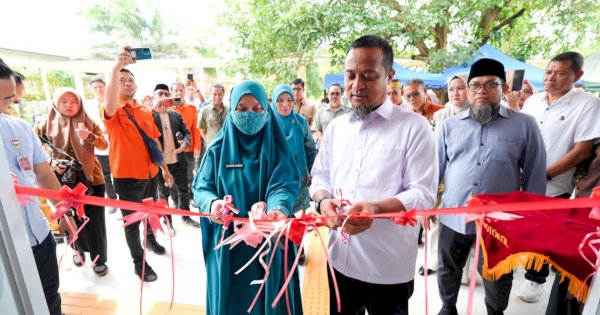 Gubernur Andi Sudirman Resmikan Rehab 136 Sekolah, Program Pendidikan Terbesar Sulsel