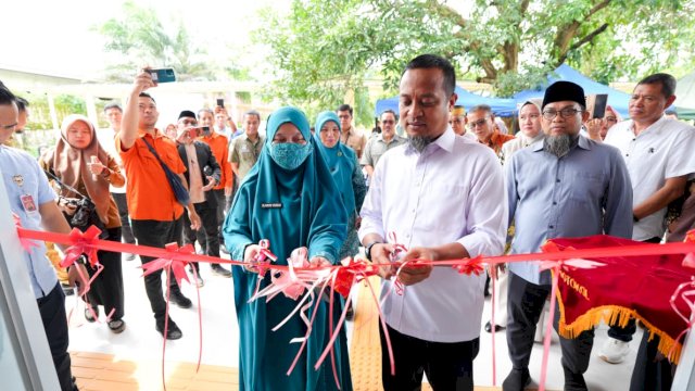 Gubernur Andi Sudirman Resmikan Rehab 136 Sekolah, Program Pendidikan Terbesar Sulsel