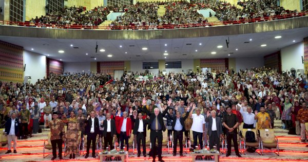 Unhas Perkuat Ekosistem Riset Dunia lewat Dialog Khusus bersama Ilmuwan Peraih Nobel