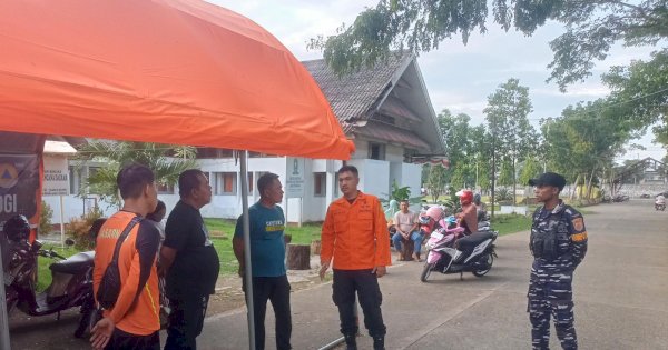 Basarnas Makassar Kerahkan Personil SAR Bone Cari Nelayan Hilang di Perairan Sinjai