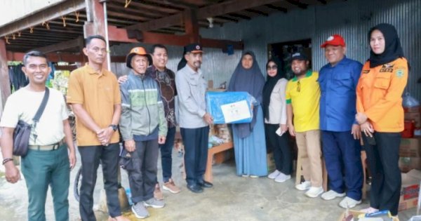 Pemkab Barru Salurkan Bantuan Untuk Korban Angin Puting Beliung di Kecamatan Mallusetasi