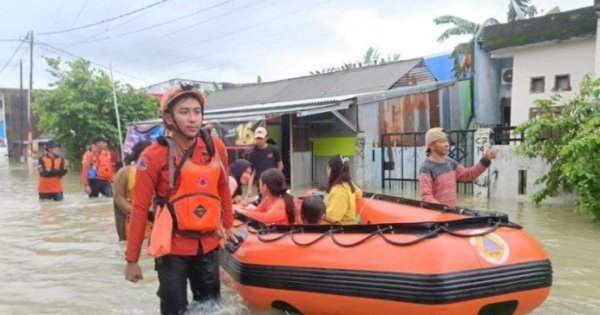 Banjir Landa Makassar, Ratusan Jiwa Mengungsi di Kelurahan Katimbang 