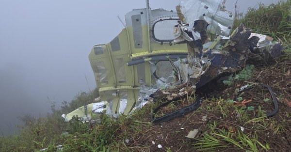 Tim SAR Temukan Serpihan dan Badan Pesawat ATR 42-500 di Lereng Bulusaraung