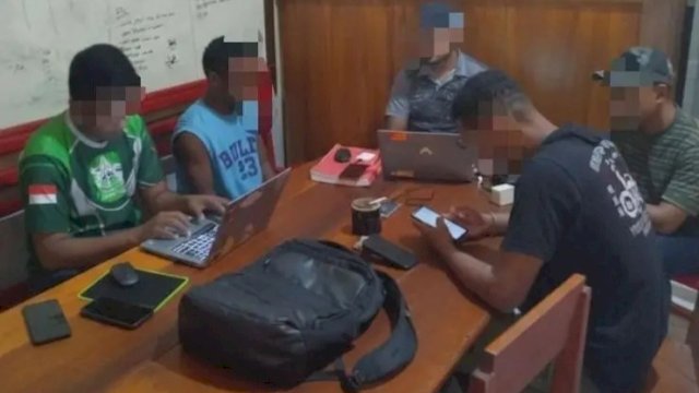 Dia anggota KKB Papua ditetapkan tersangka kasus serangkaian kekerasan dan pembunuhan. Sumber: Satuan Tugas (Satgas) Operasi Damai Cartenz (ODC)