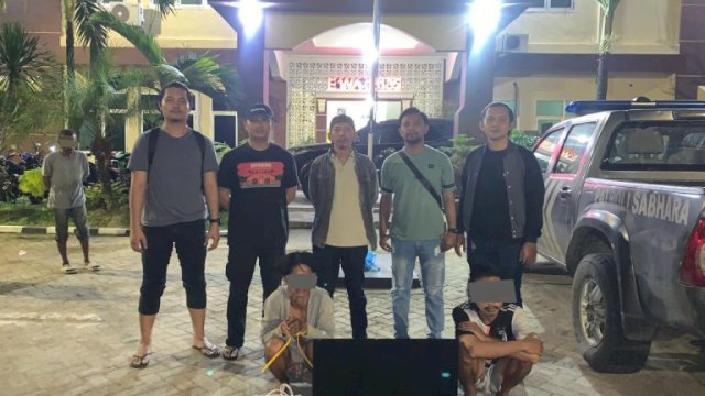 Penangkapan 2 pelaku pencurian rumah kosong oleh Polsek Tamalate. (foto: Polsek Tamalate) 
