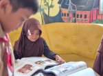 Pemerintah Salurkan 1.476 Buku Bacaan untuk Sekolah Terdampak Banjir di Solok