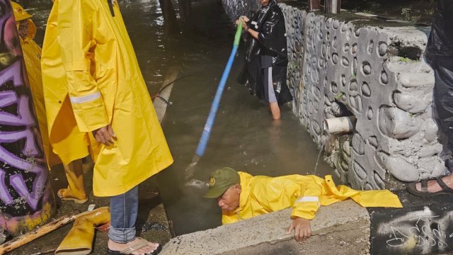 Respons Cepat Pemkot Makassar, 40 Satgas Diterjunkan Atasi Genangan